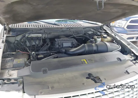 2005 Ford Expedition Xlt из США, поврежденный, VIN 1FMPU15535LA42872